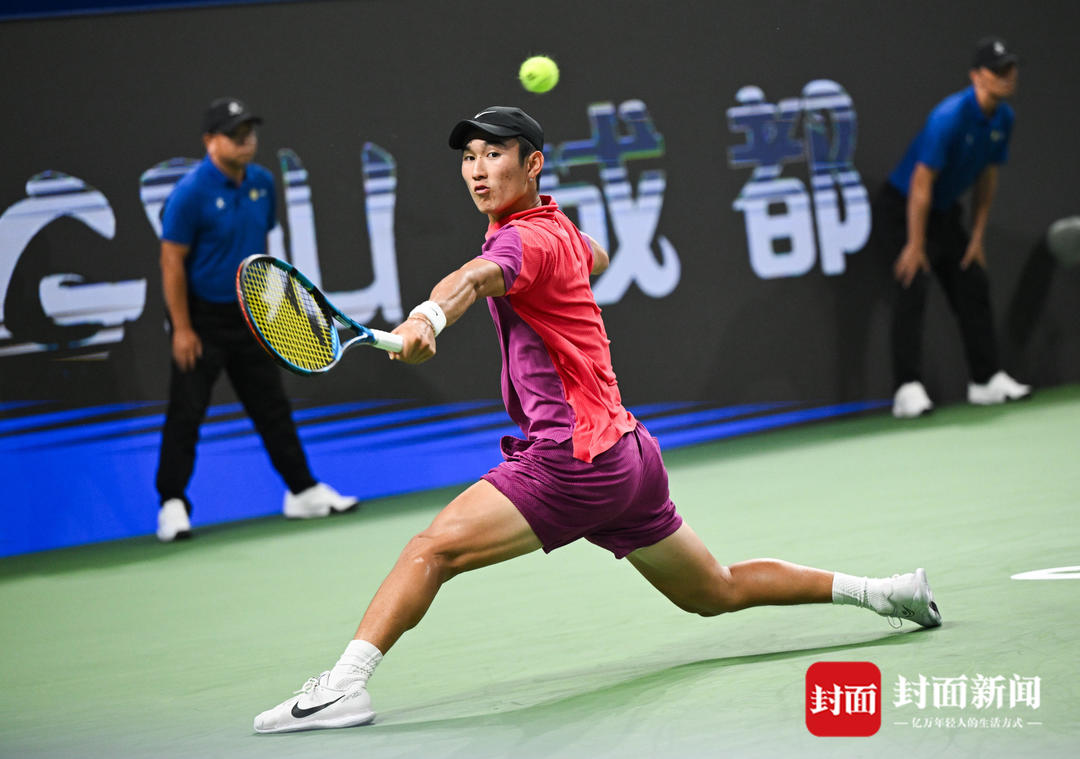 他的表现为 他的表现为